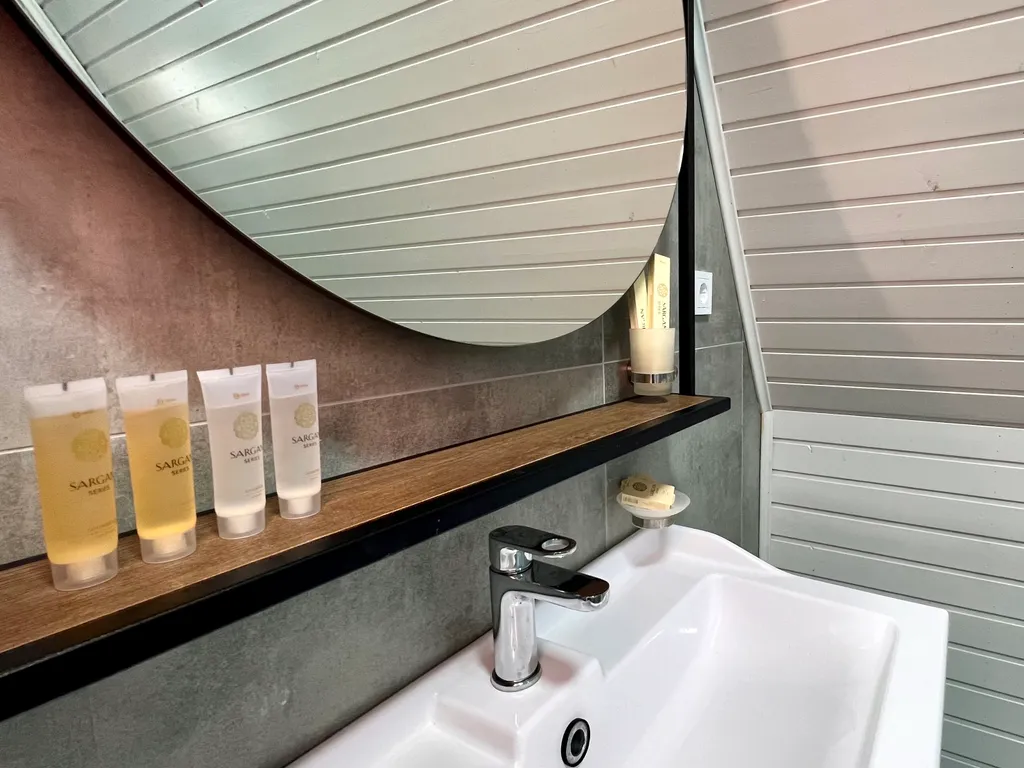 Шестиместный коттедж у моря