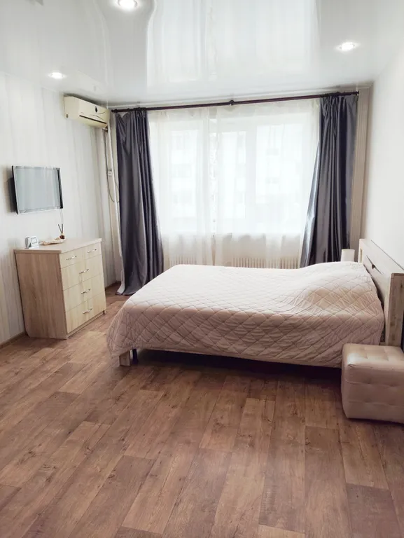 Большая, светла квартира, в тихом районе