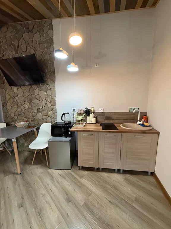 Уютная студия с видом на горы