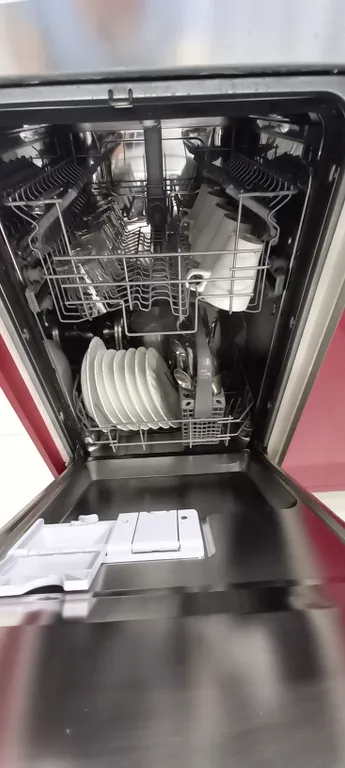 Современная квартира с видом на озеро