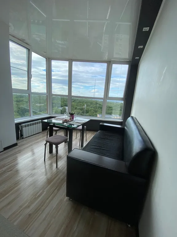 Просторные апартаменты с видом на лес