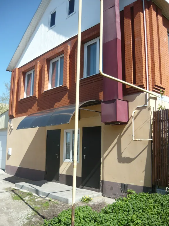 Уютная комната в доме, центр города, две кровати