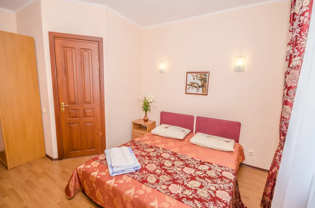 Двухместный стандарт с двуспальной кроватью