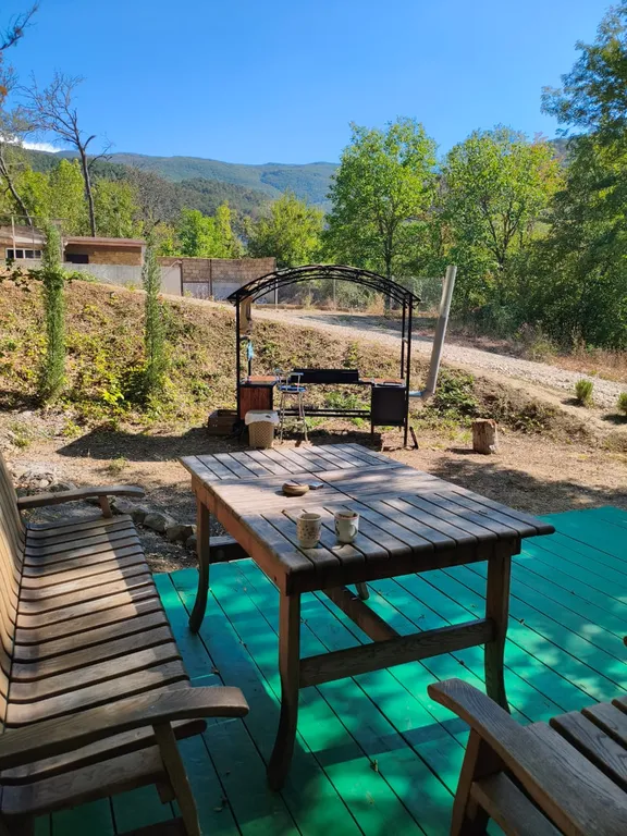 Двухэтажный дом Азазель в лесу