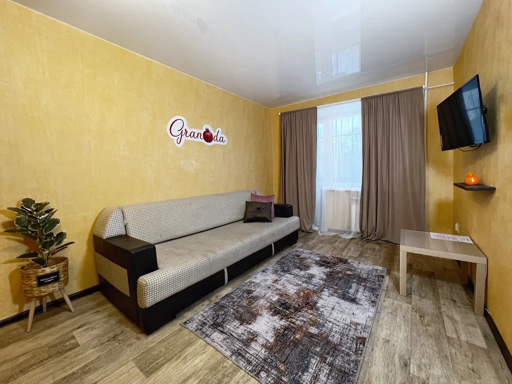 Уютная двухкомнатная квартира в центре рядом с вокзалом и ТЦ Кардинал