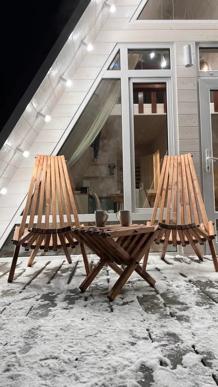 Дом Шалаш с купелью у озера