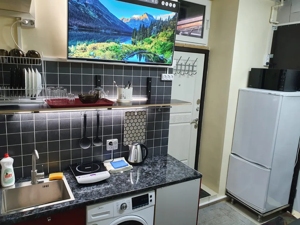 Уютная квартира с двуспальной кроватью в Историческом центре города — аренда посуточно в Астрахань