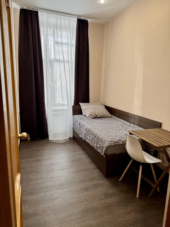 Двухкомнатная квартира в историческом центре на набережной Волги