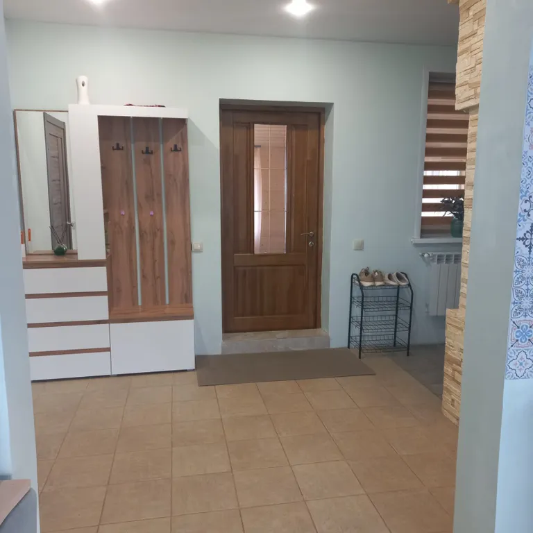 Уютный дом в сосновом лесу