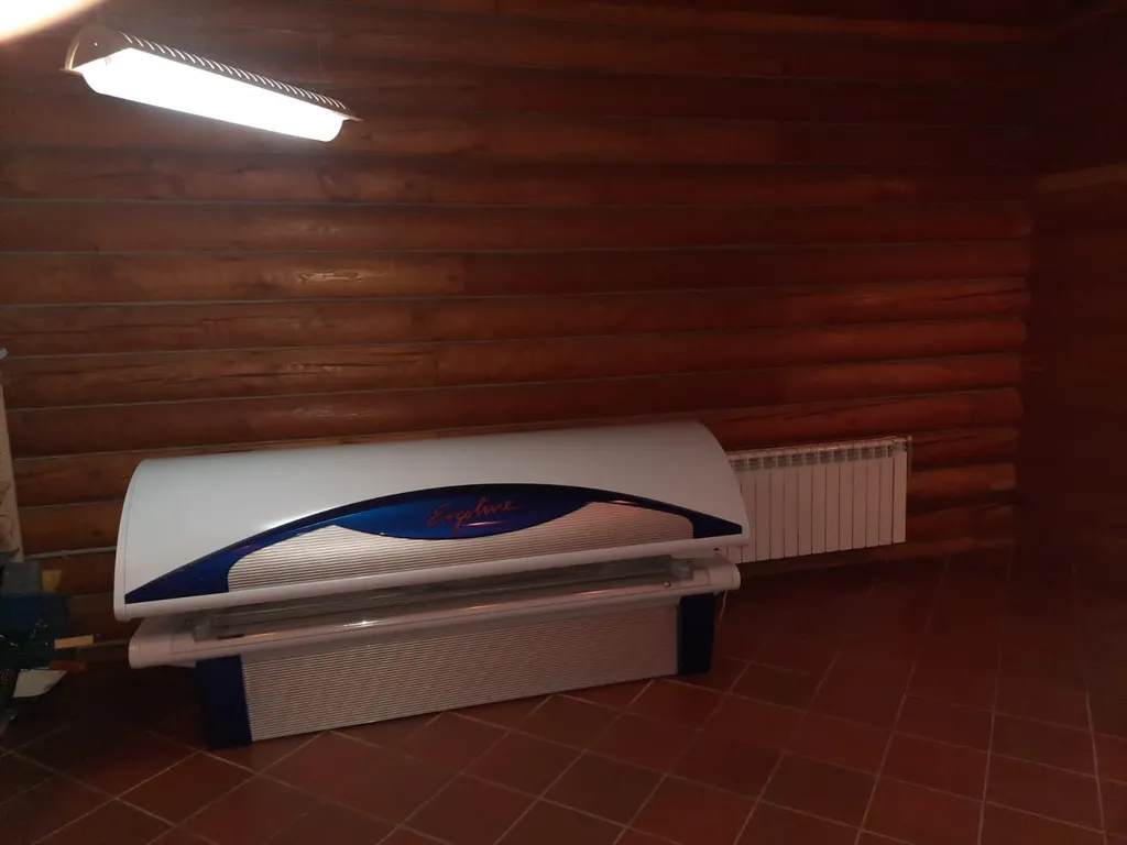 Коттедж с бассейном и сауной