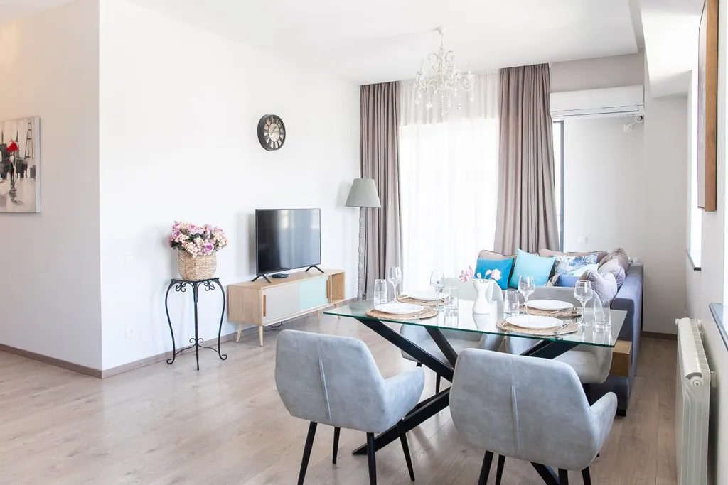 Просторная квартира для большой семьи и c панорамным видом