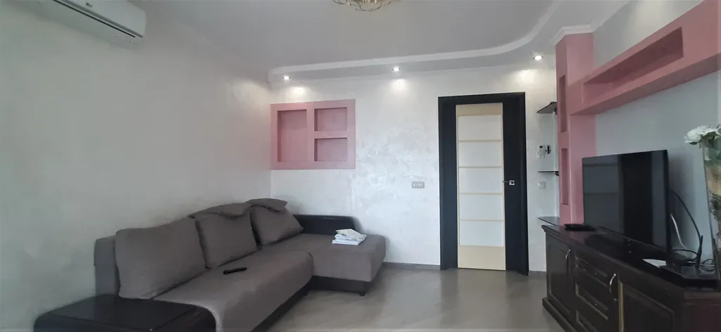 Уютная однокомнатная квартира с видом на парк