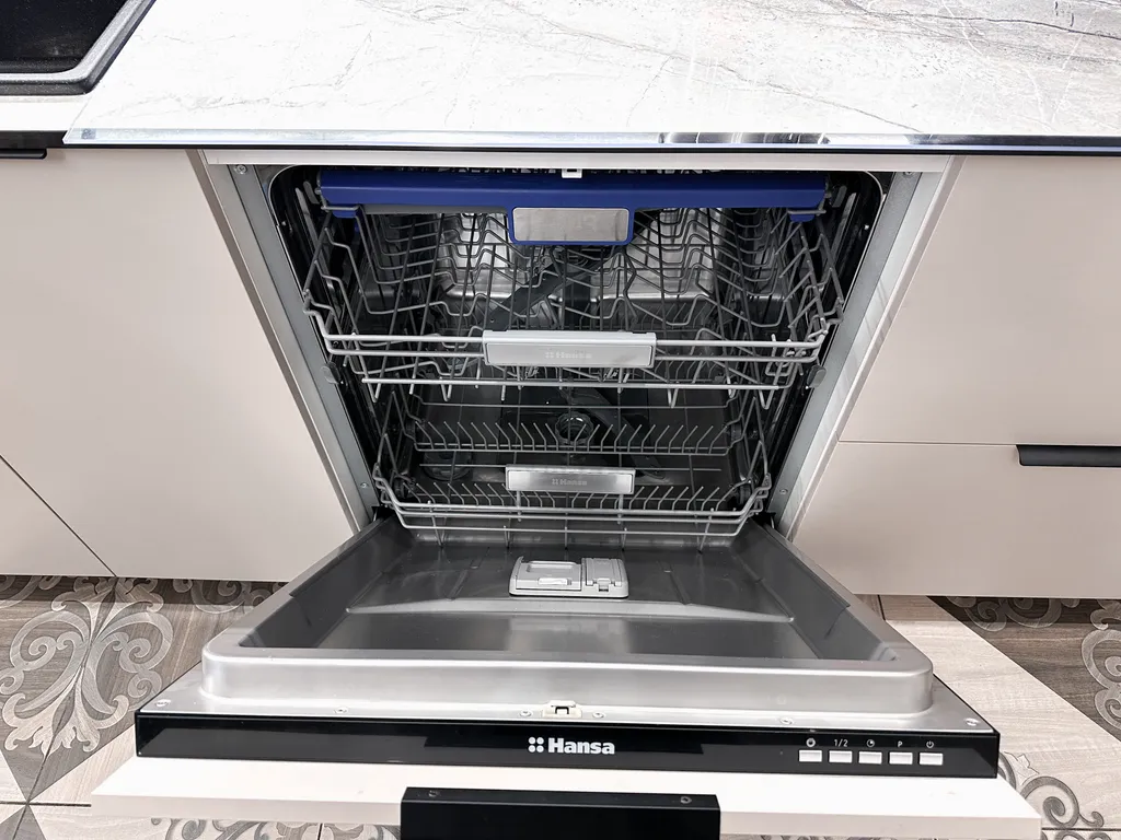 Дом с бассейном и баней в Самаре