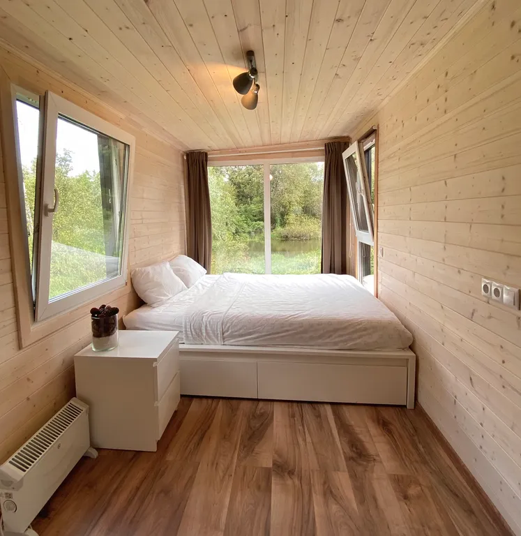 Коттедж Домик на берегу реки с сауной и горячей бочкой Фурако — Новый Быт