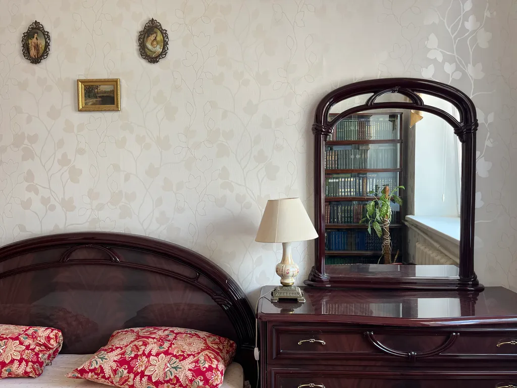 Квартира на усадьбе в купеческом центре исторического города