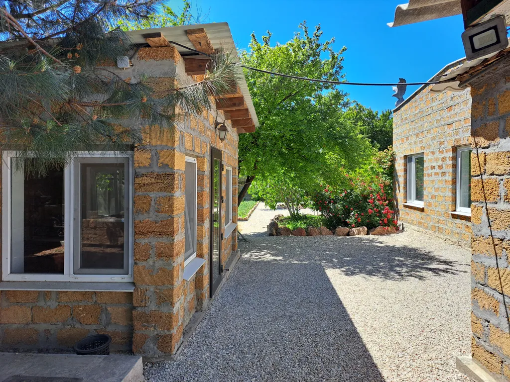 Коттедж Дом с Орлами — Севастополь