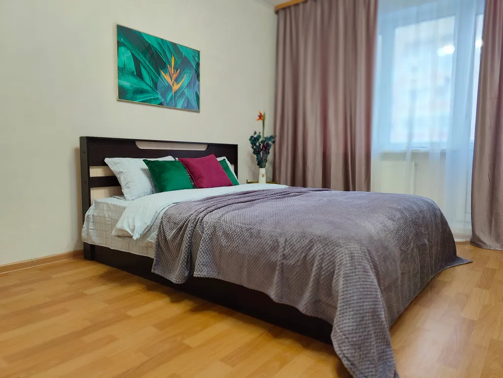 Квартира с хорошей локацией — аренда посуточно в Великий Новгород