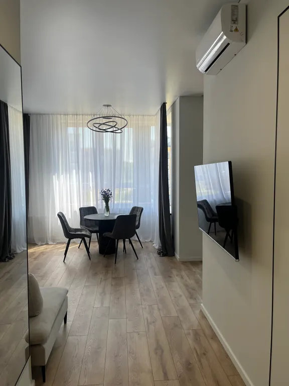 Просторная квартира с новым хорошим ремонтом