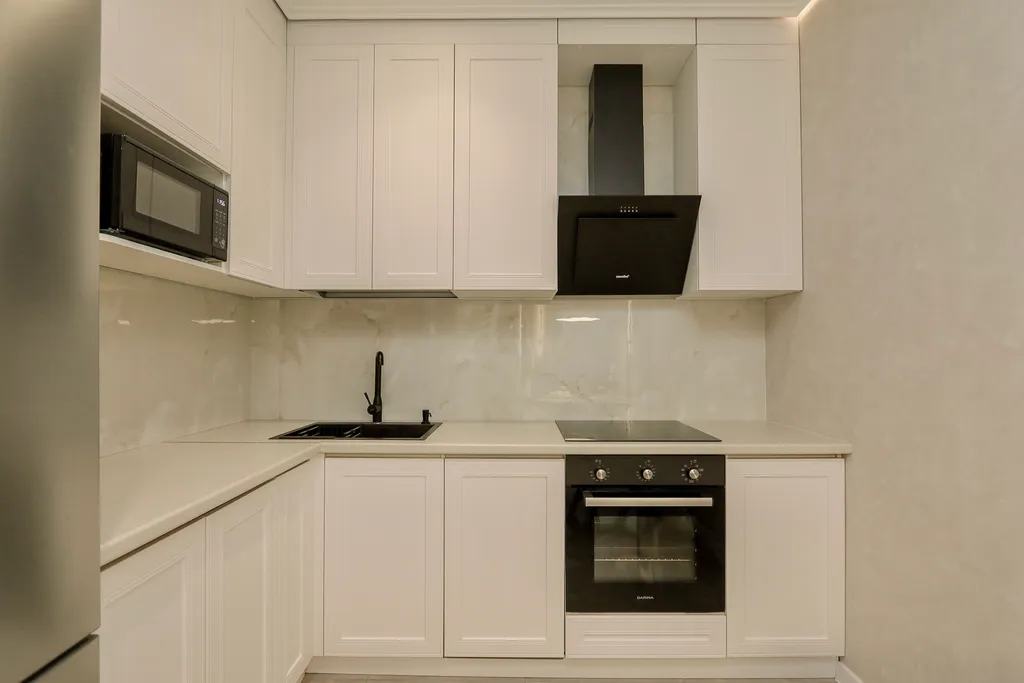 Апартаменты с видом на пруд и историческую часть города