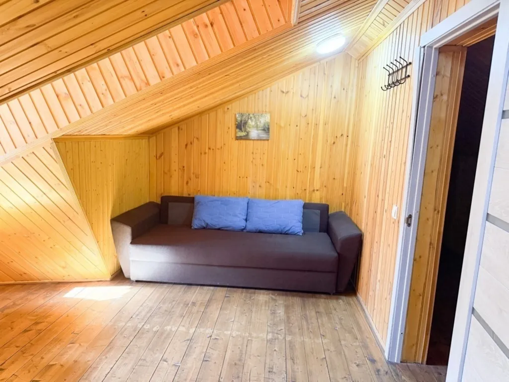 Дом с баней и бассейном