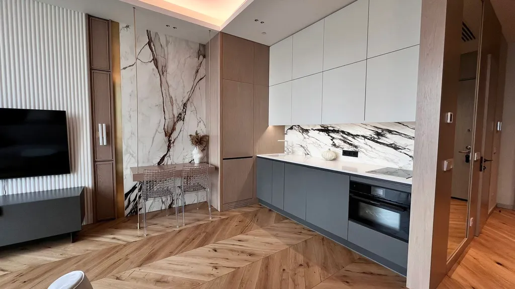 Студия на 58 этаже с видом на Сити