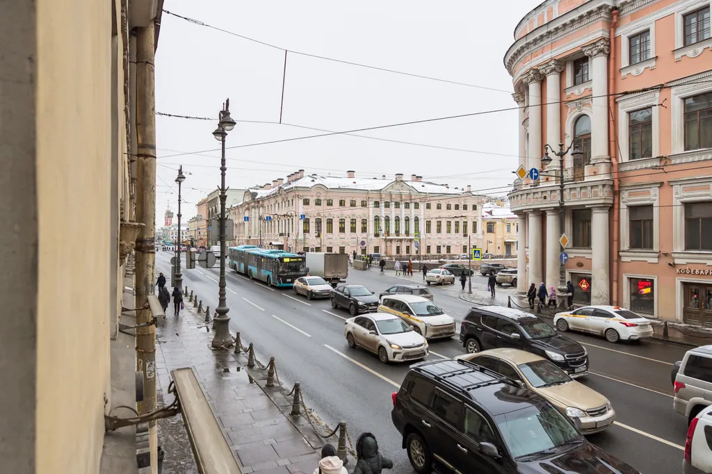 Квартира Квартира Светлая евротрёшка с окнами на Невский — Санкт-Петербург
