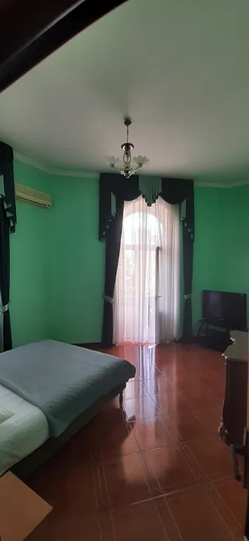 Двухкомнатная квартира в историческом центре набережной Ялты