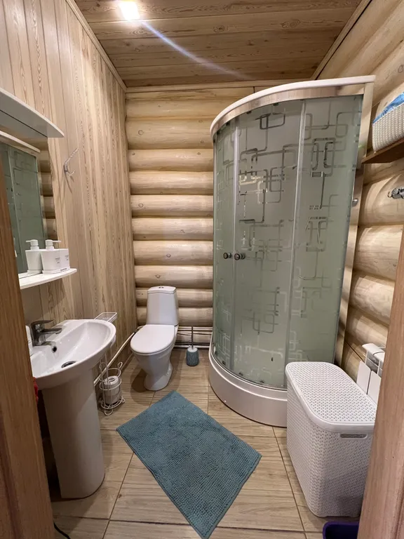 Двухэтажный дом с видом на Галичское озеро