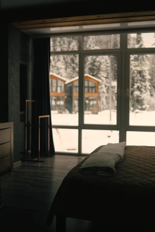 Новенький коттедж на большую компанию