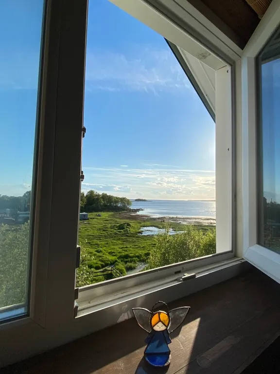 Мансардный этаж частного дома с видами на монастырь и море