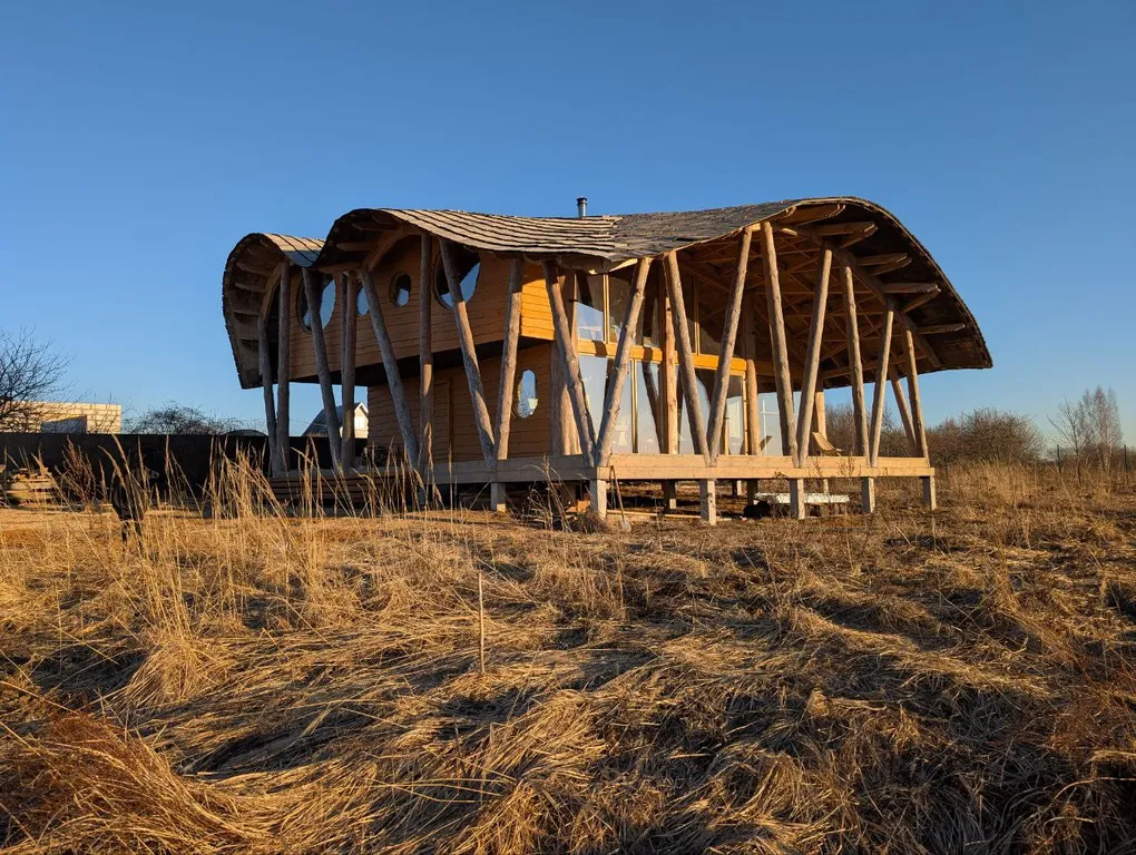 Необычный гостевой дом Экопоэзис