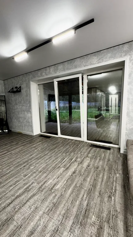 Уютный дом с видом на лес