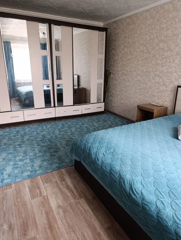 Двухкомнатная квартира район 15 шахты