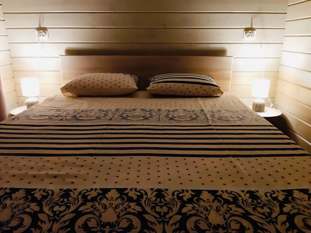 Новый современный коттедж рядом с озером