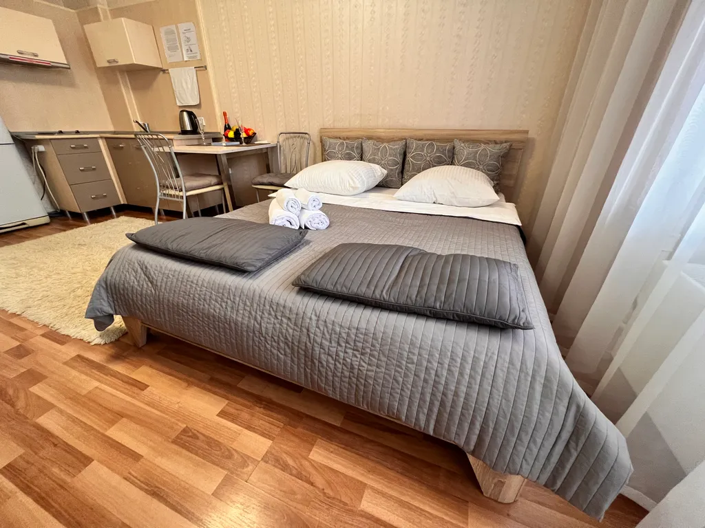 Квартира Уютная, студия, центр города, тц вояж, парковка, кафе, аквапарк — Тюмень