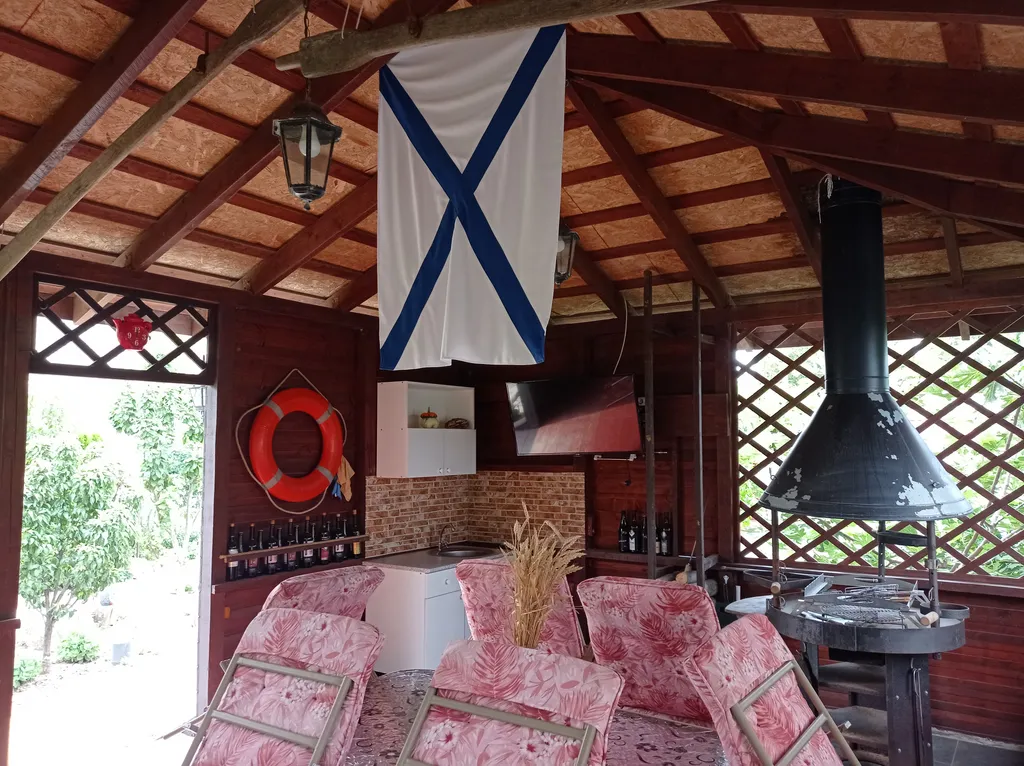 Домик у моря