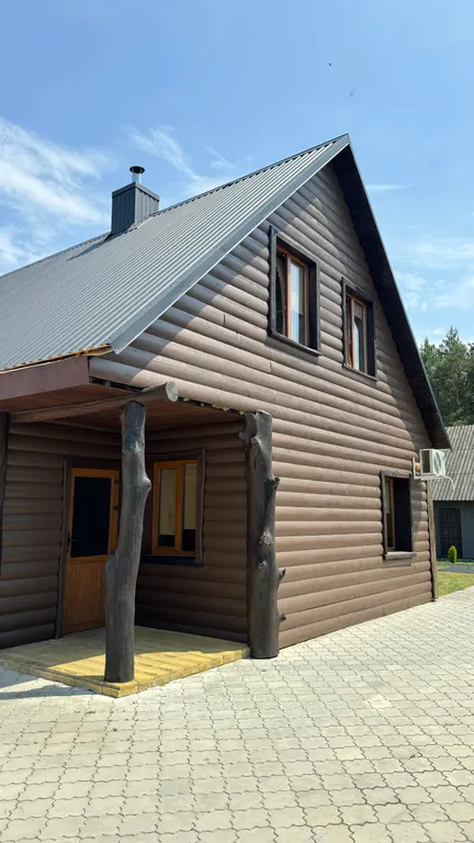 Дом с баней и бассейном