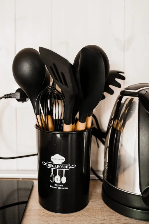 Уютный дом в сосновом лесу