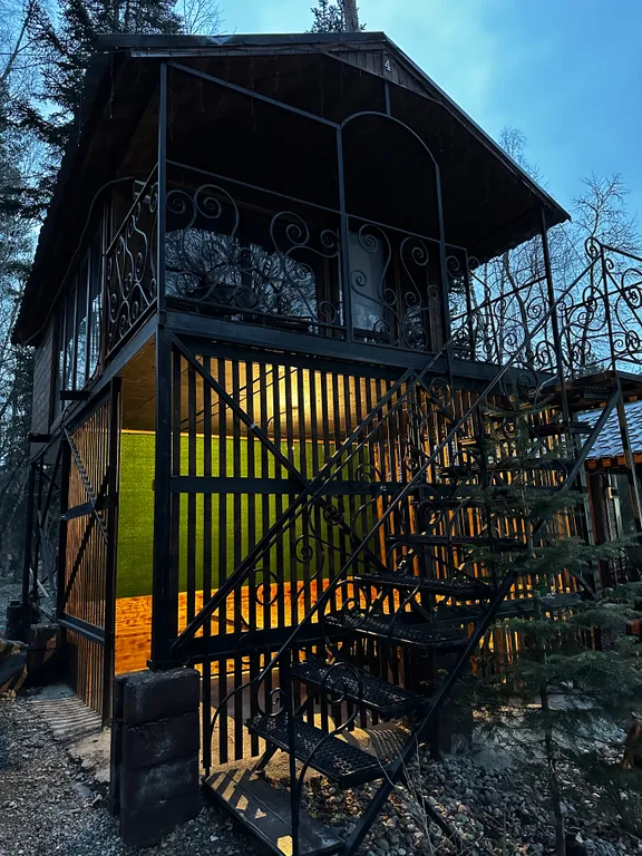 Коттедж Уютный домик с панорамными окнами с видом на лес — Архыз