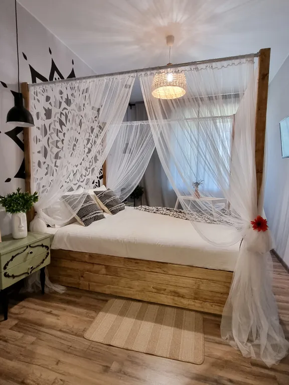 Большая 2-комнатная квартира в центре города с зонами для  фотографий