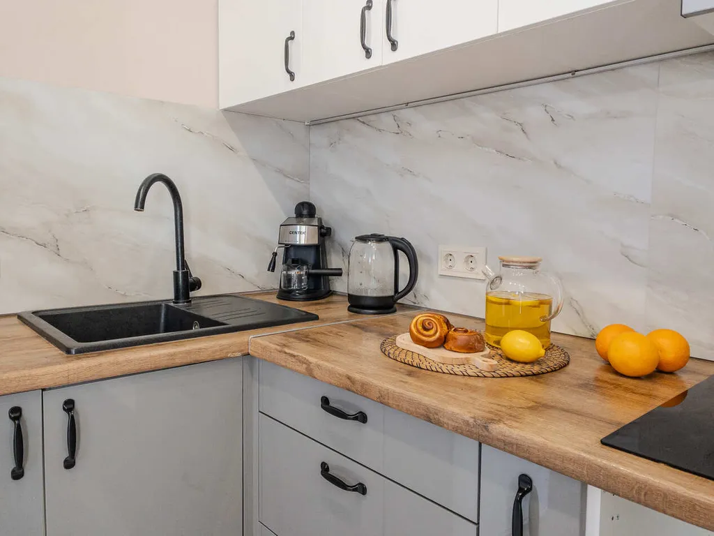 Студия с видом на Волгу