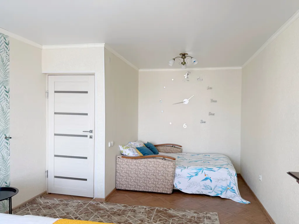 Квартира с гамаком и камином