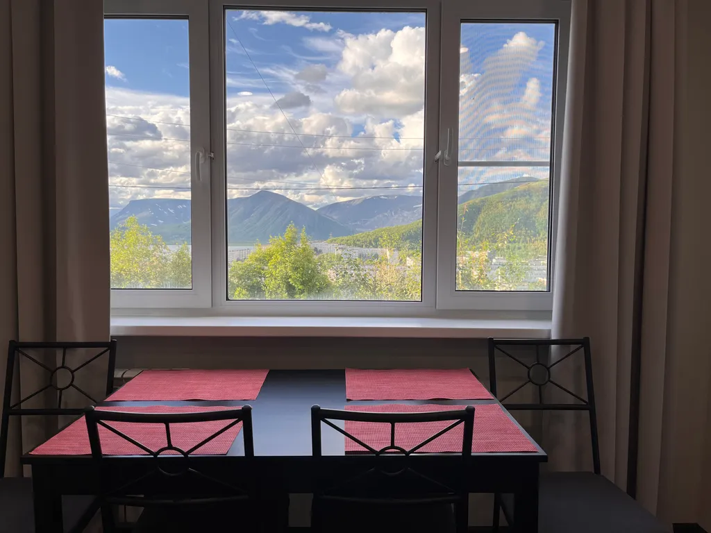 Квартира с великолепным видом прямо у склона — аренда посуточно в Кировск