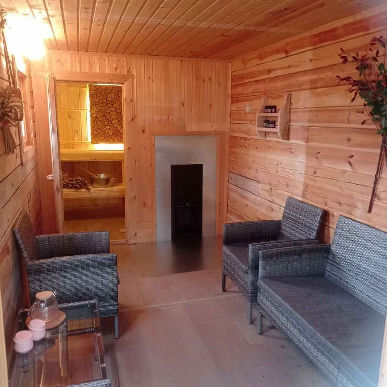 Просторный дом с баней и игровой зоной для детей