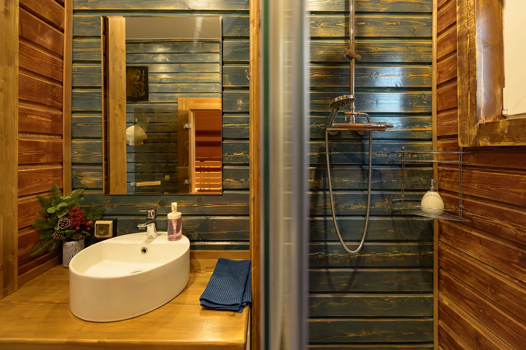 Брусничный коттедж с сауной и банным чаном