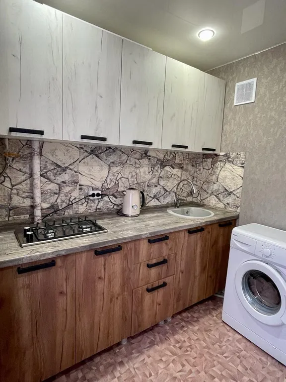 Квартира для большой компании в центре, 5 минут до аэропорта