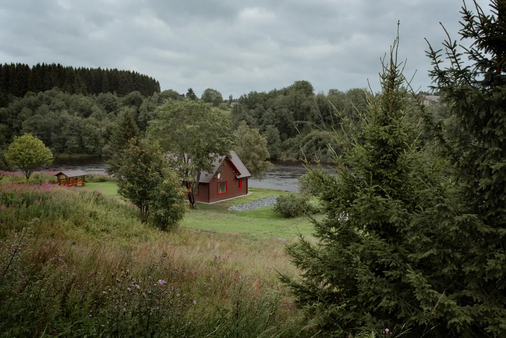 Коттедж на берегу реки