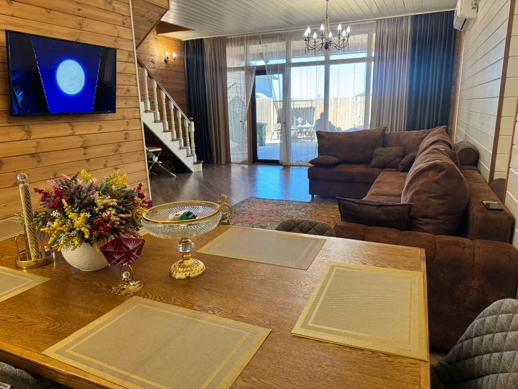 Дом у моря с видом на море