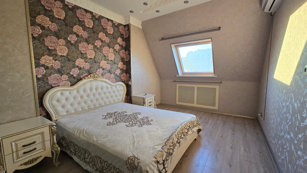 Роскошная двухуровневая квартира на верхнем этаже с видом на закаты