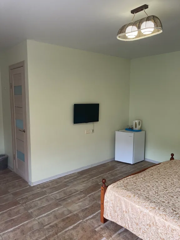 Уютная комната с балконом